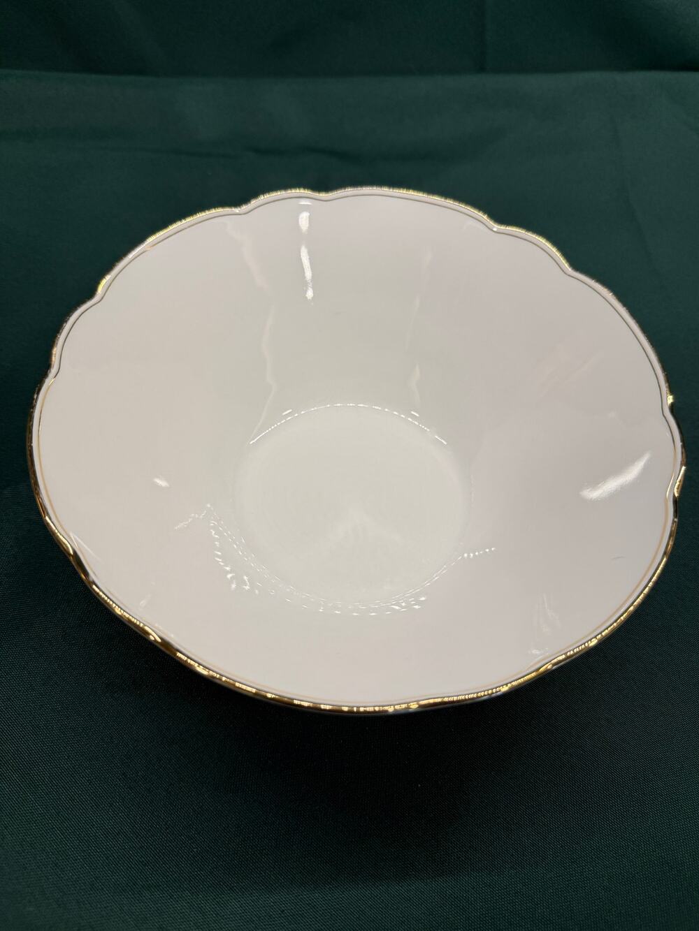 Seltmann Weiden Bavaria White Porcelain Serving Bowl Gold Trim Germany 7”